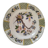 Saint-Clément plate with polychrome floral decoration