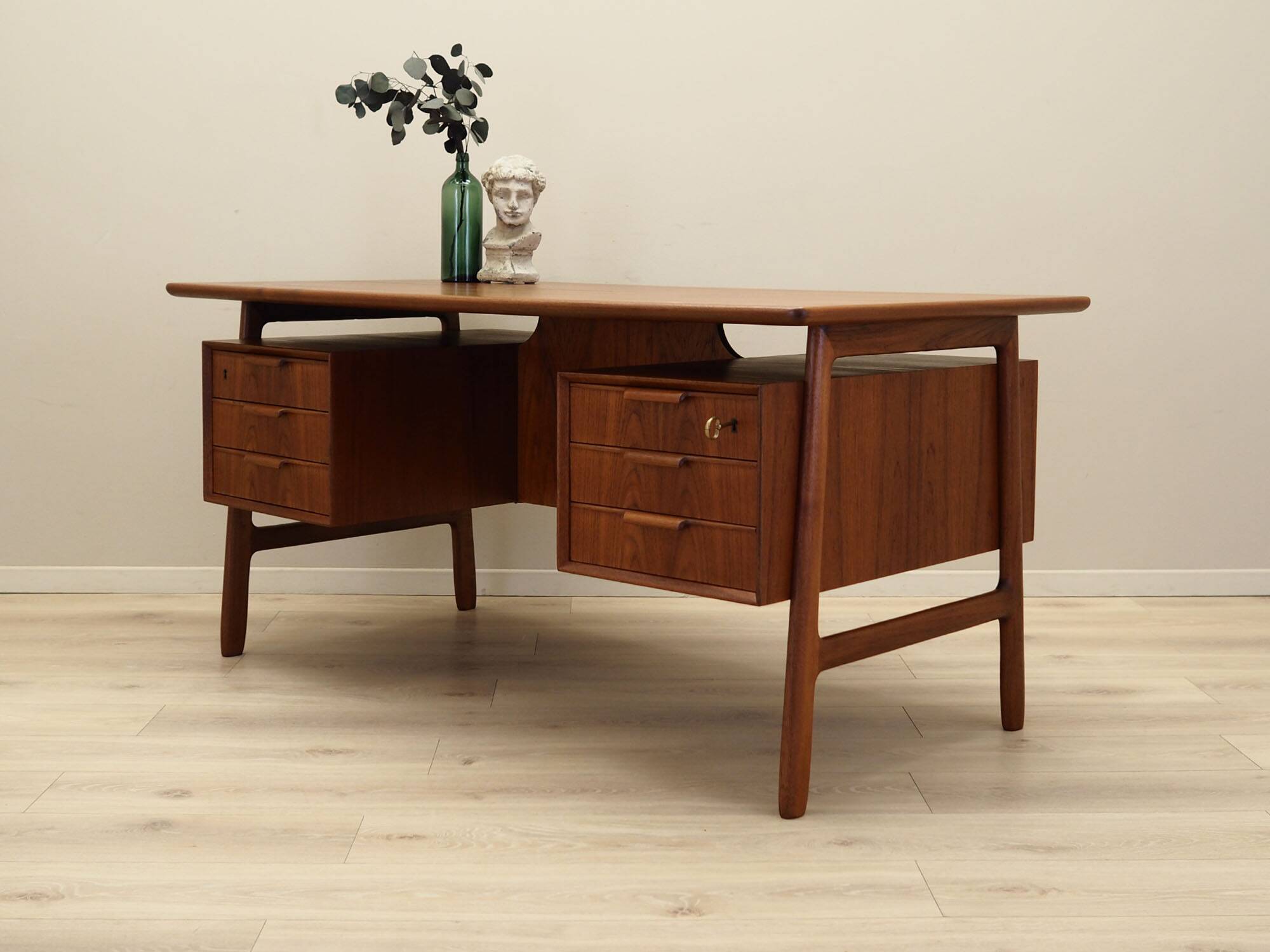 Teak desk, Danish design, 1970s, manufacturer: Omann Jun