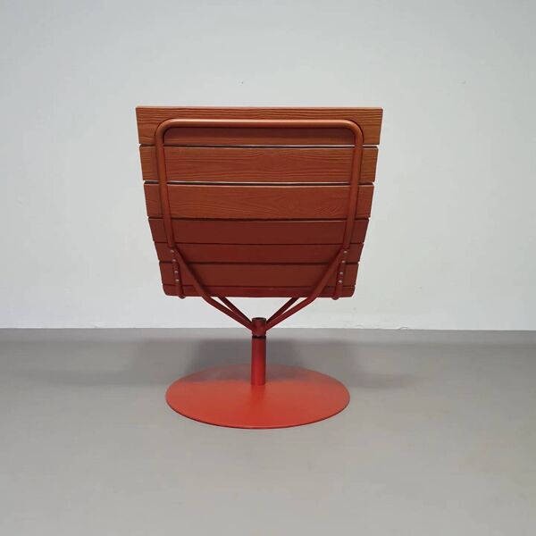Marcus Arvonen pour Ikea (PS 2009) - 2 fauteuils pivotants Brygga rouges