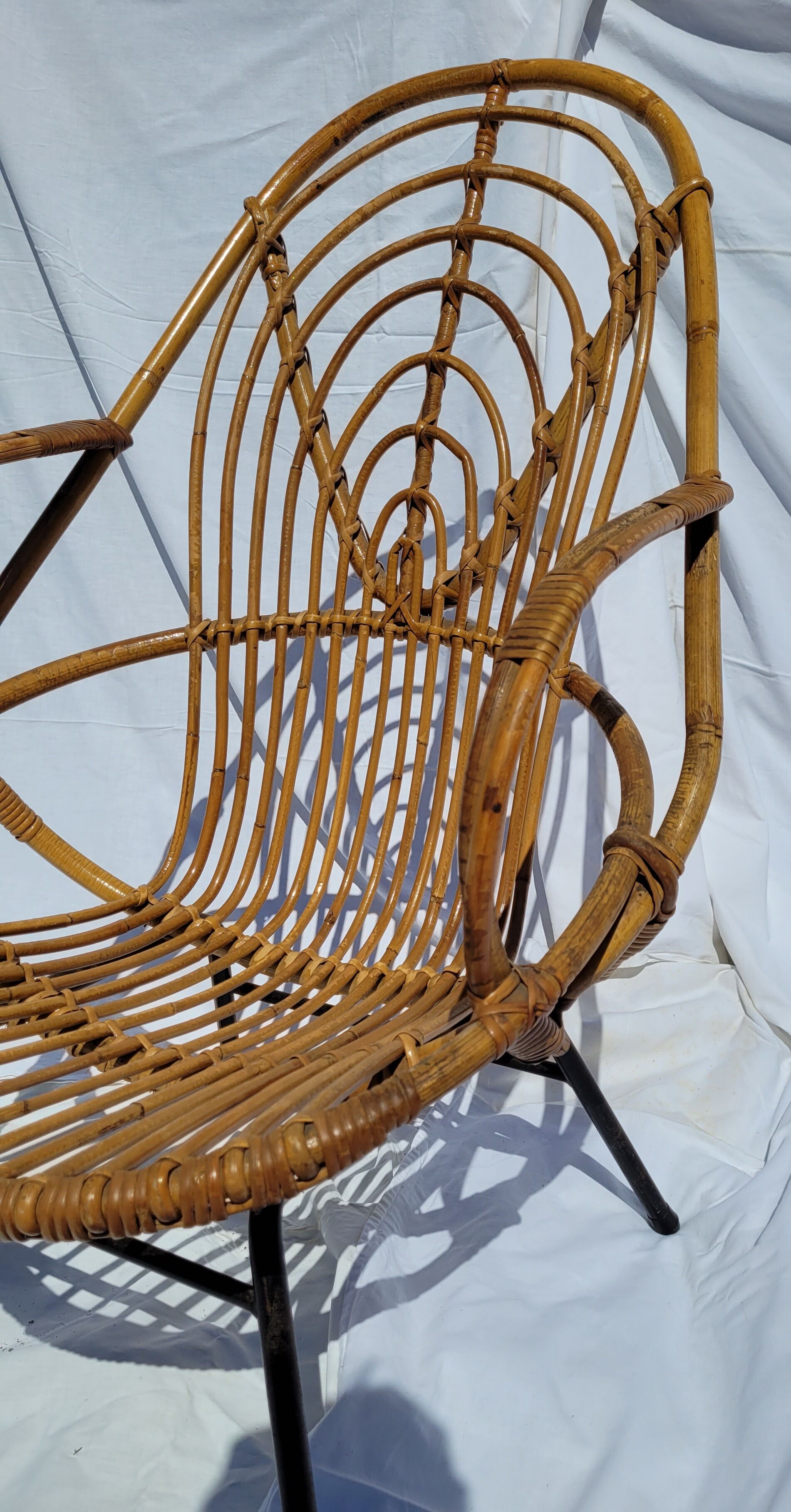 Adult chair rattan oval feet metal