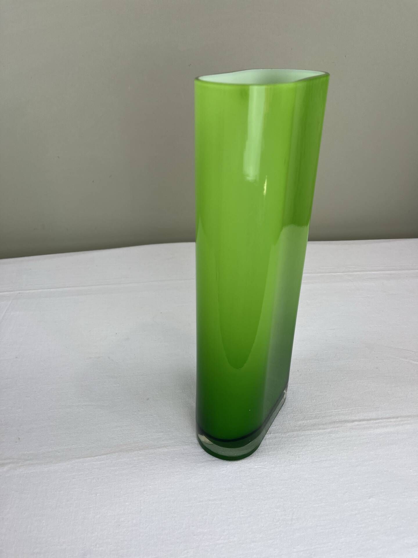 Large apple green vase design