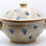 Bohemian soup tureen in gray sandstone and its blue spots