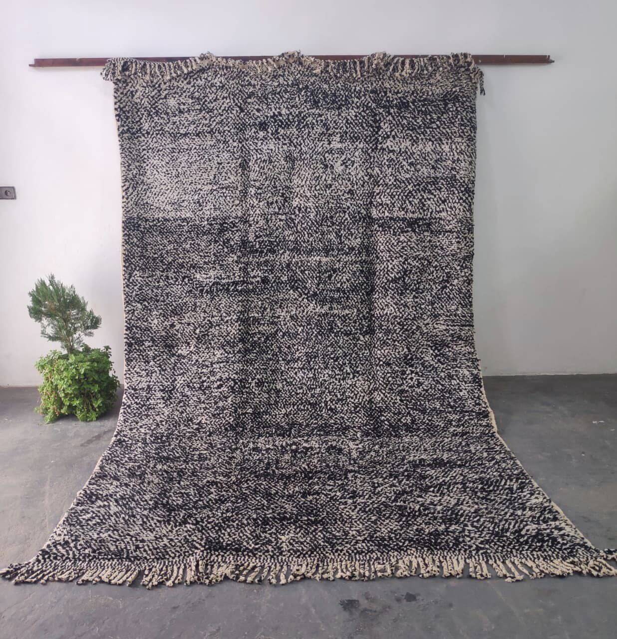 Large Black and Cream Beni Ourain Style Wool Rug 300x200cm