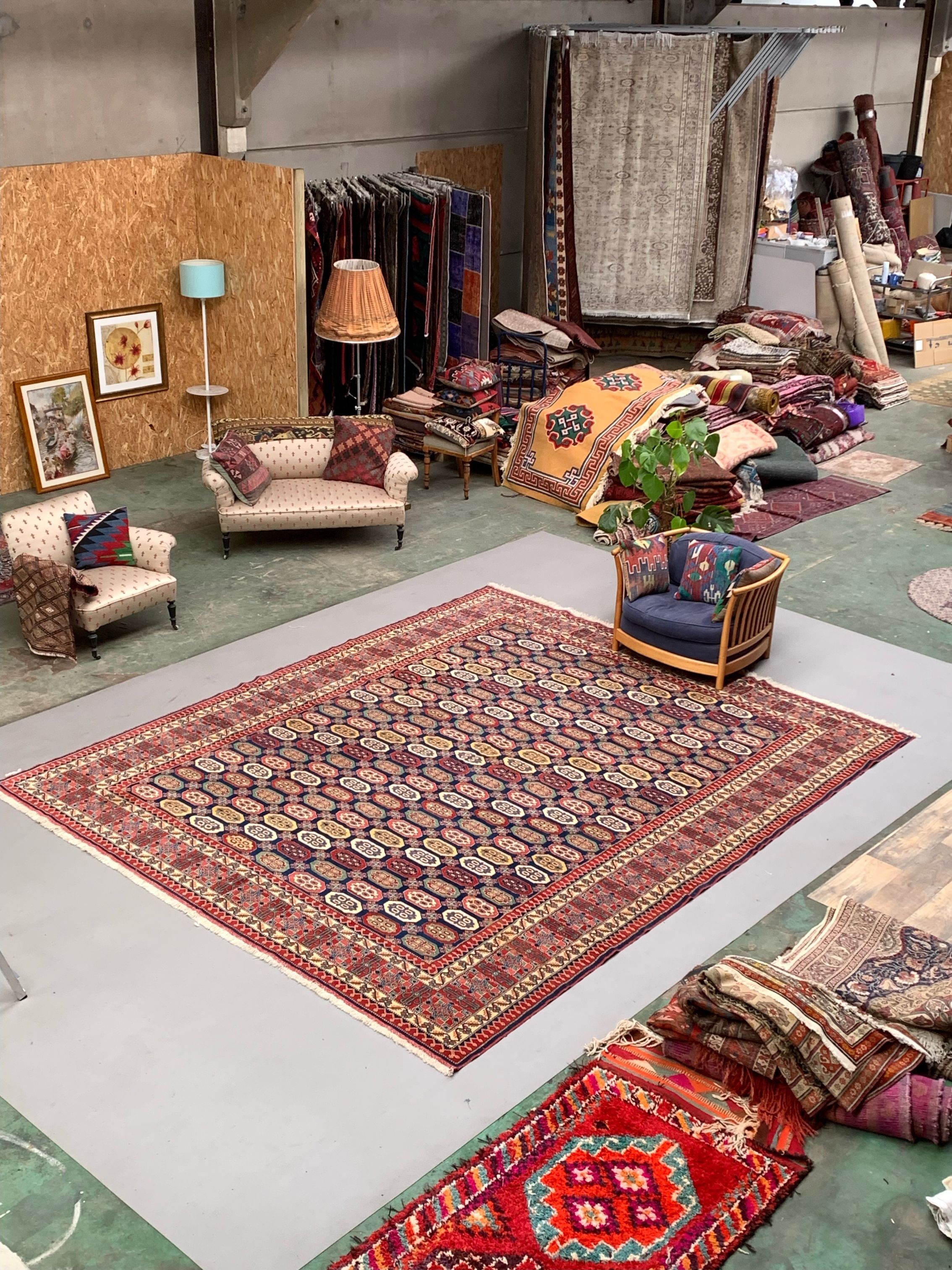 Turkish bergama rug 385x320 cm