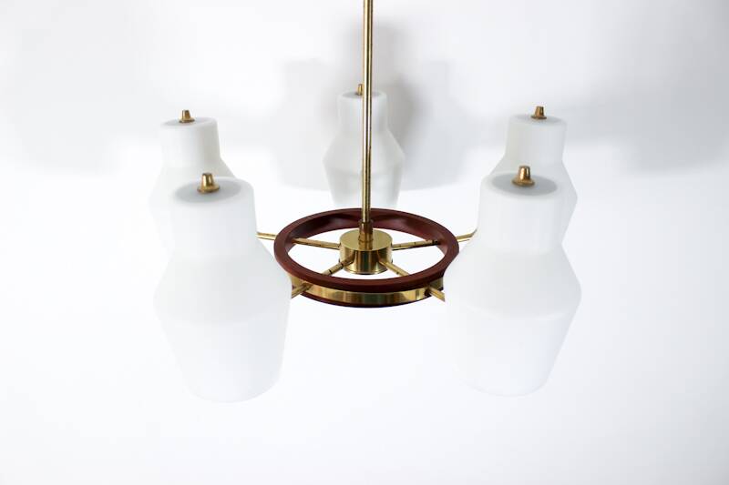 Danish suspension structure in brass and teak with 5 opaline heads