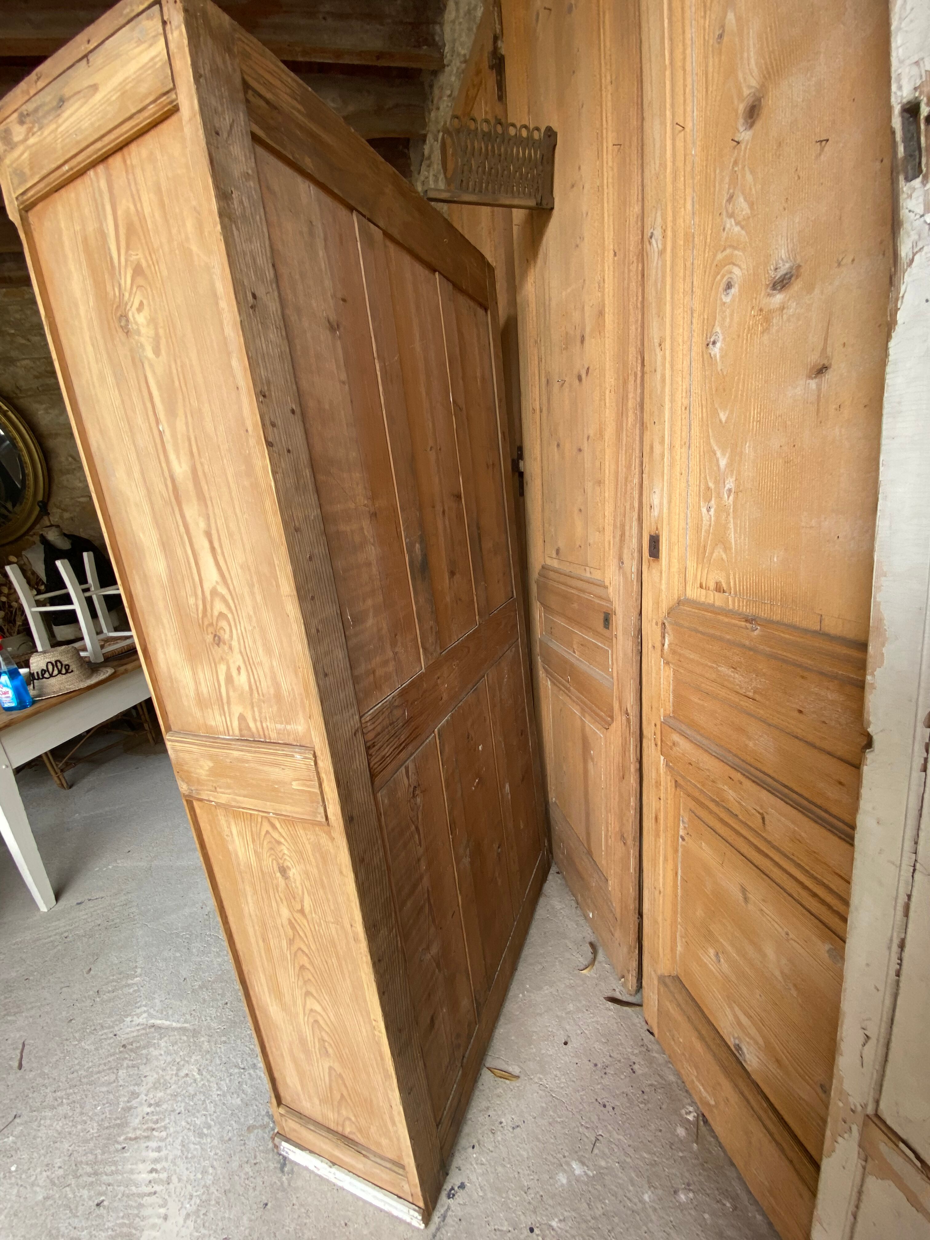 Parisian showcase cabinet