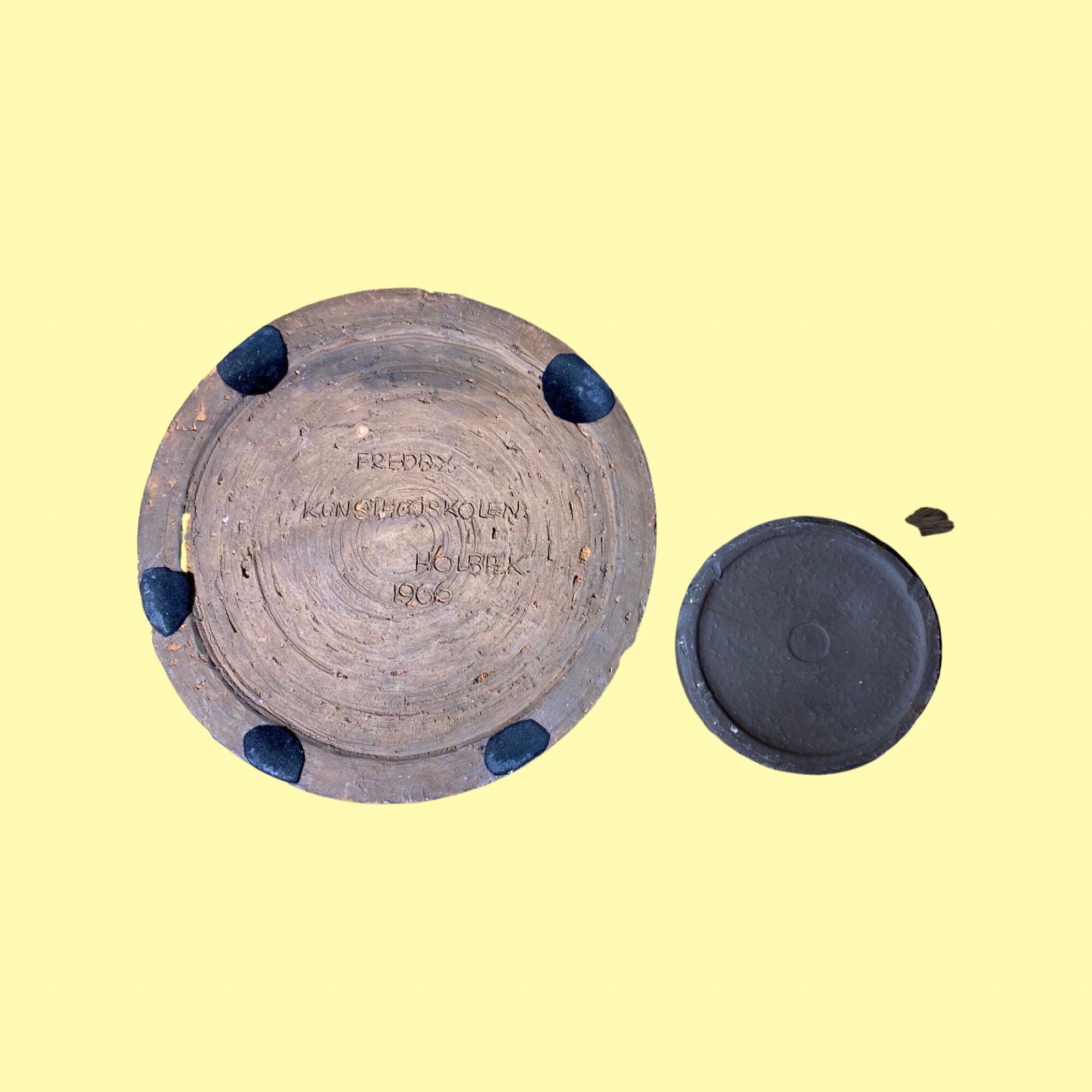 Set of 2 handmade ceramic vintage bowls | made by 'freddy kunsthøjskolen holbæk in 1966