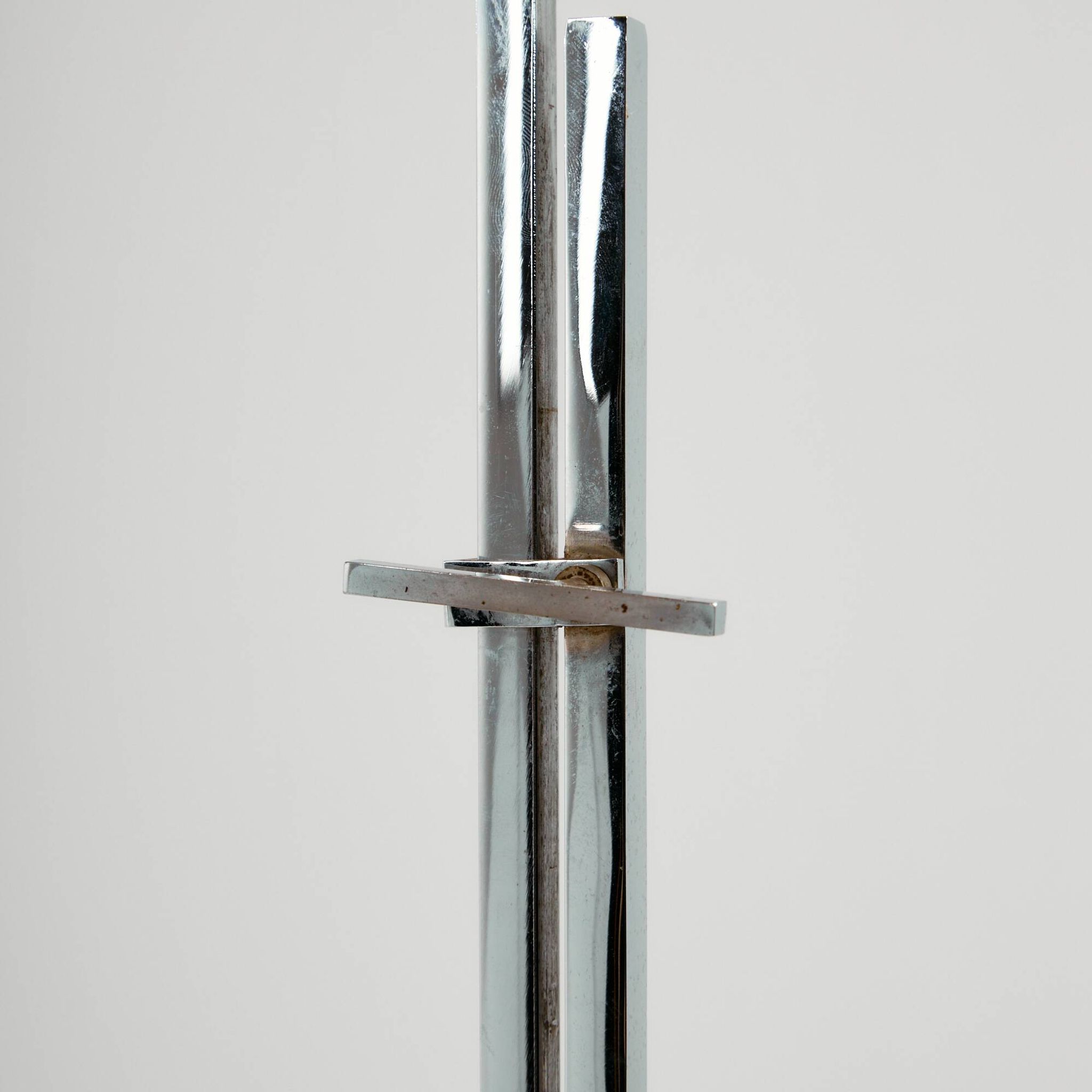 Lampadaire chromé