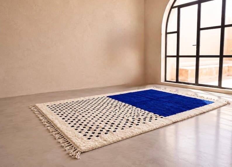 Handmade traditional natural wool rug 2/3 m