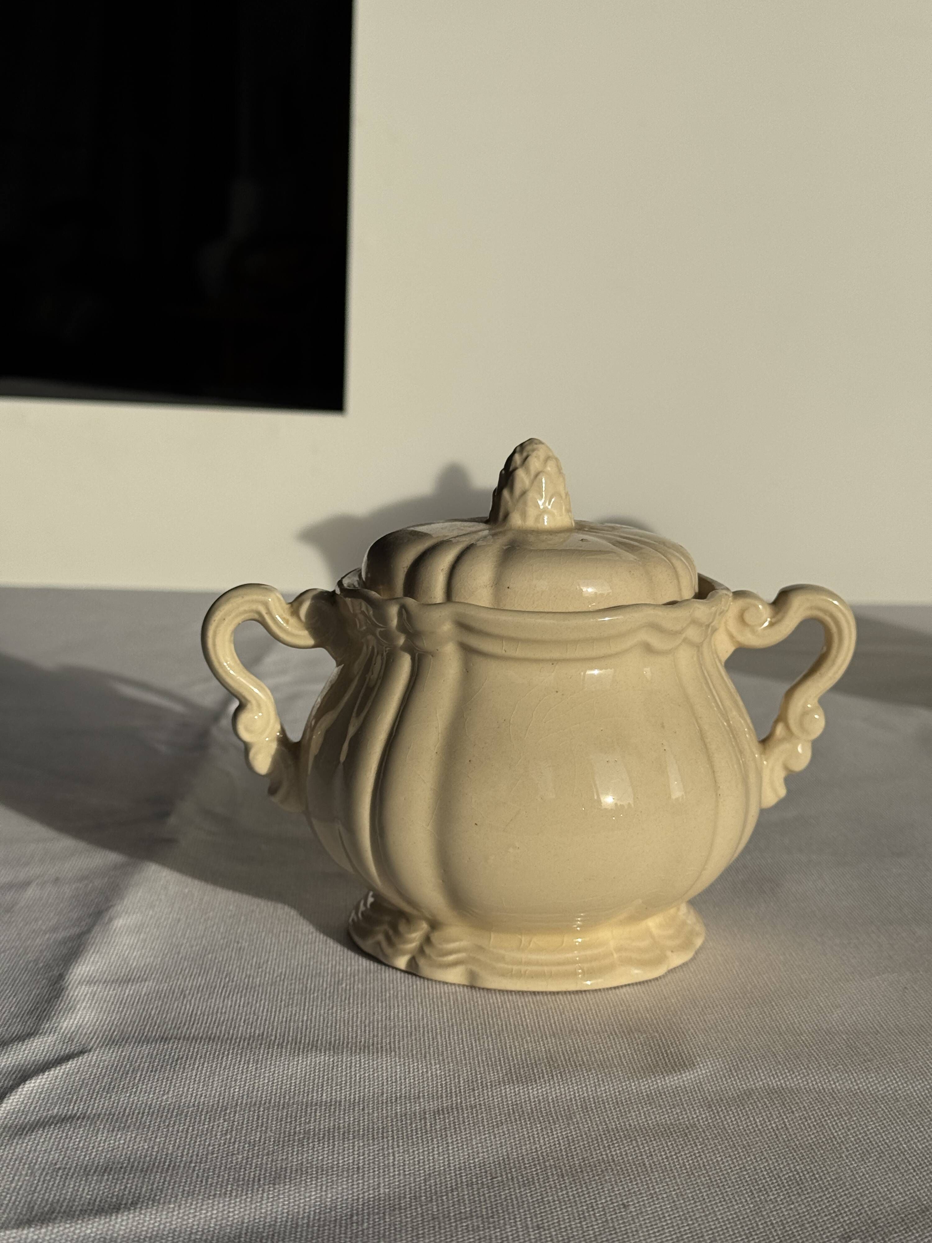 Cream teapot and its sugar bowl Sarreguemines France