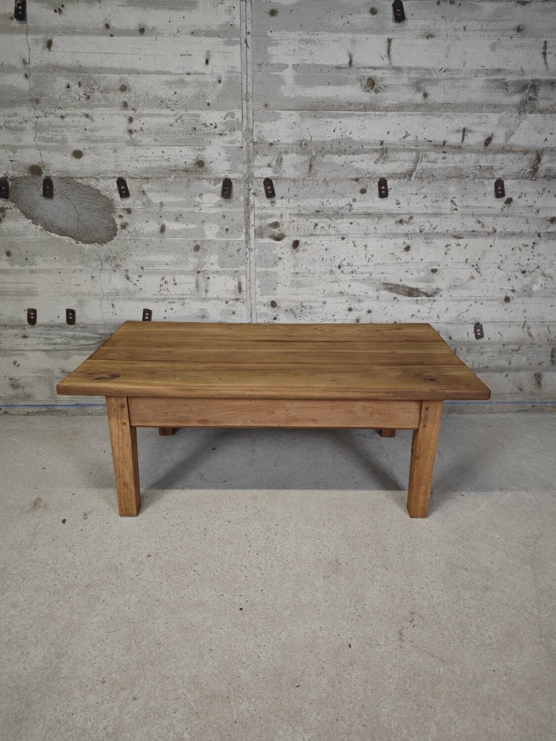 Table basse de ferme