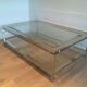 Table basse à double plateau en chrome et laiton