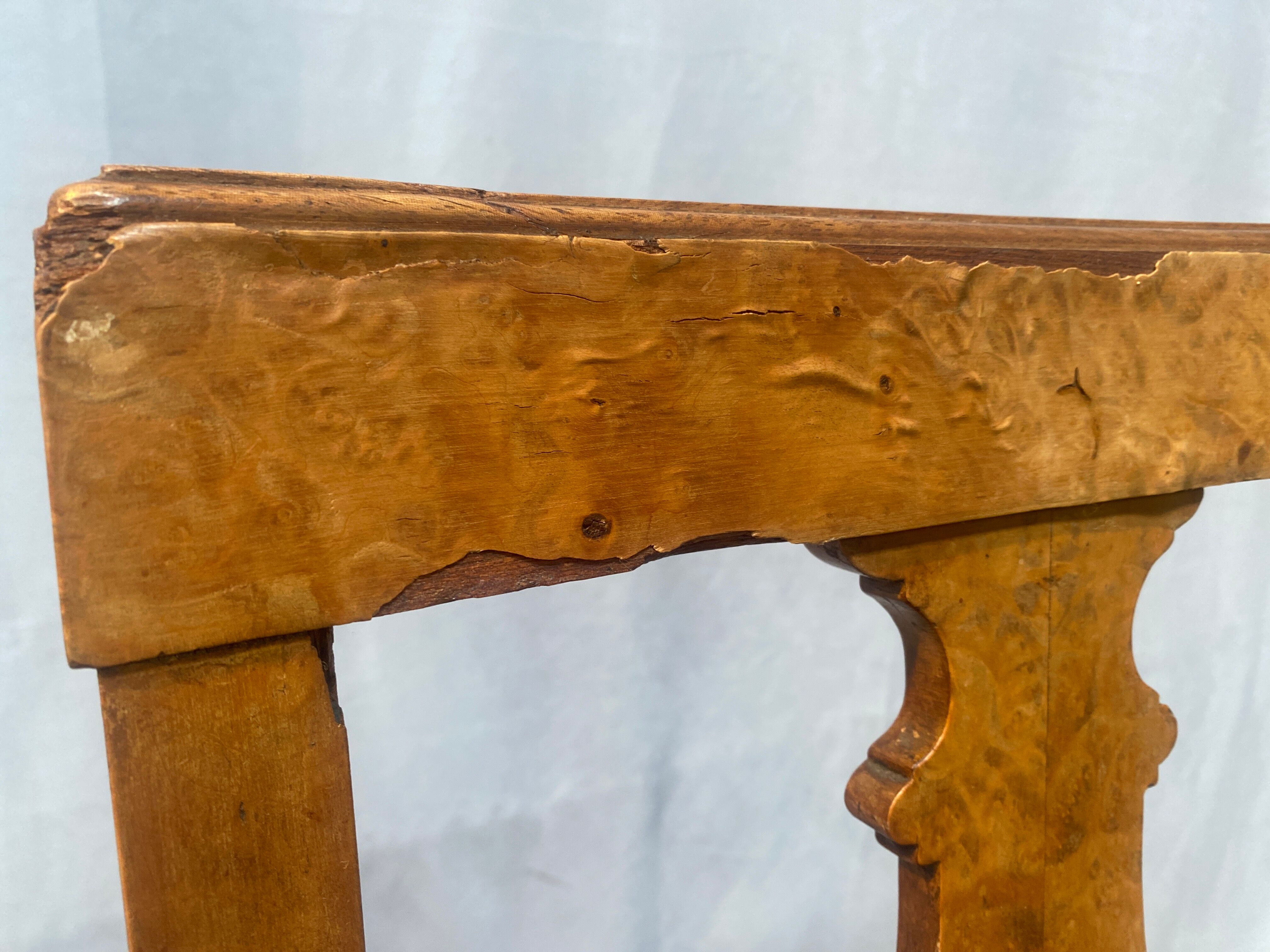 Set of 2 wooden tanned chairs