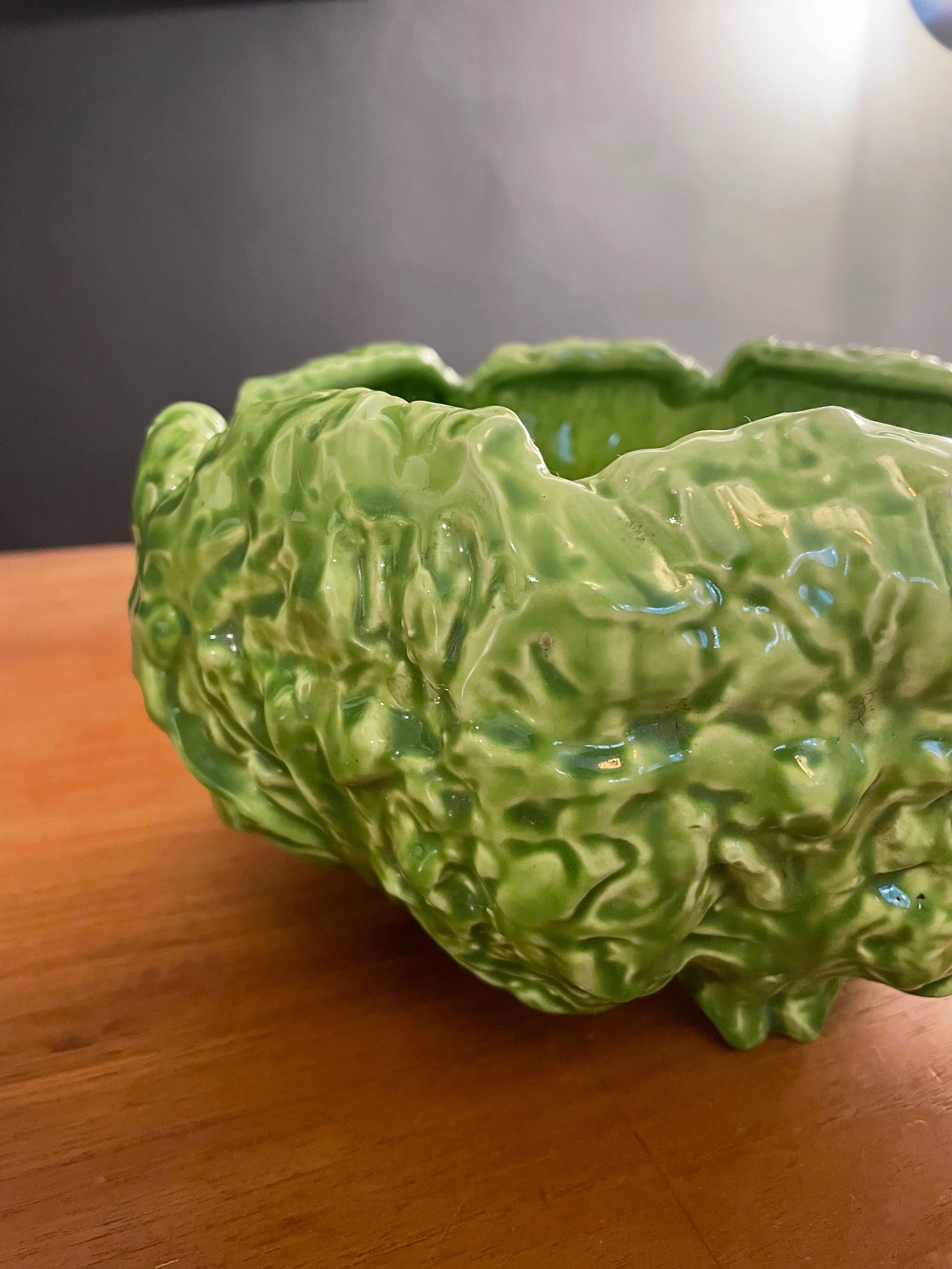 Fruit cup / Ceramic salad bowl collard greens