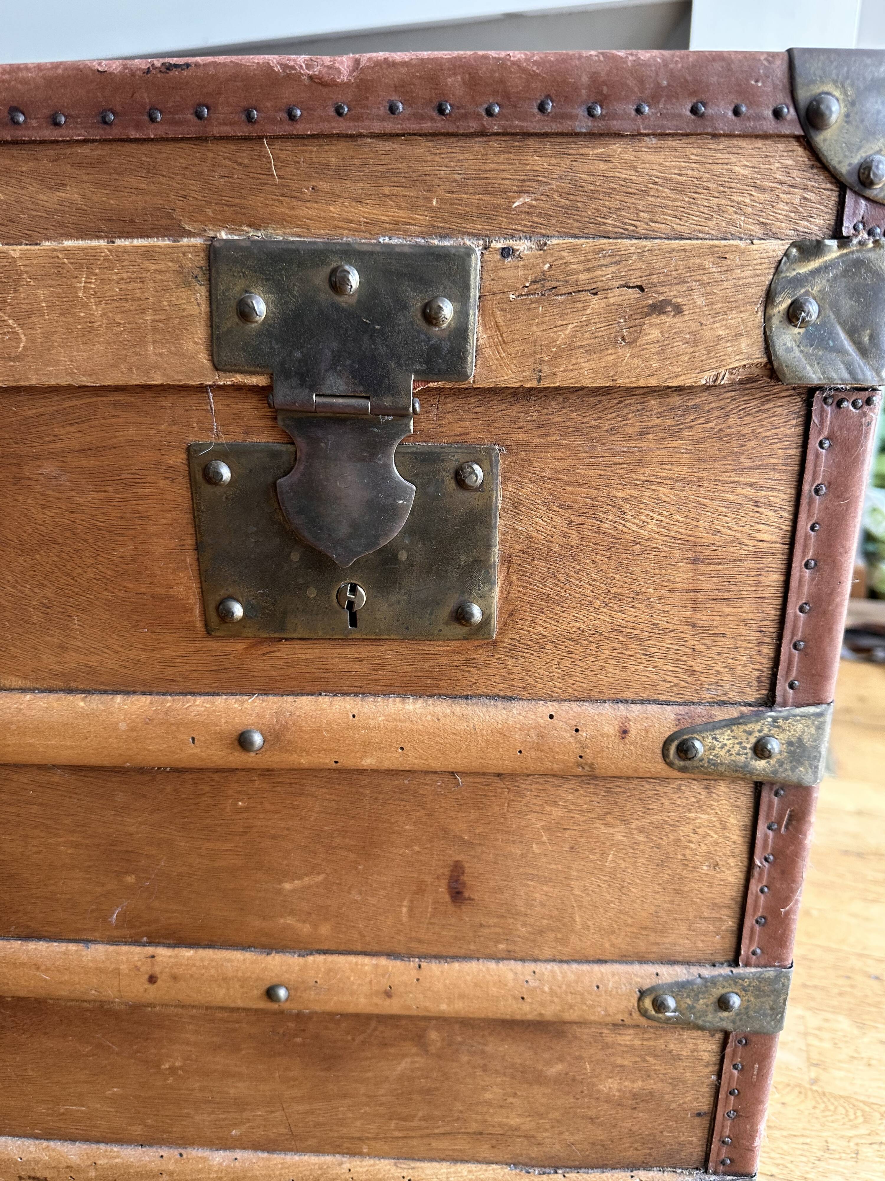 Wooden transport crate