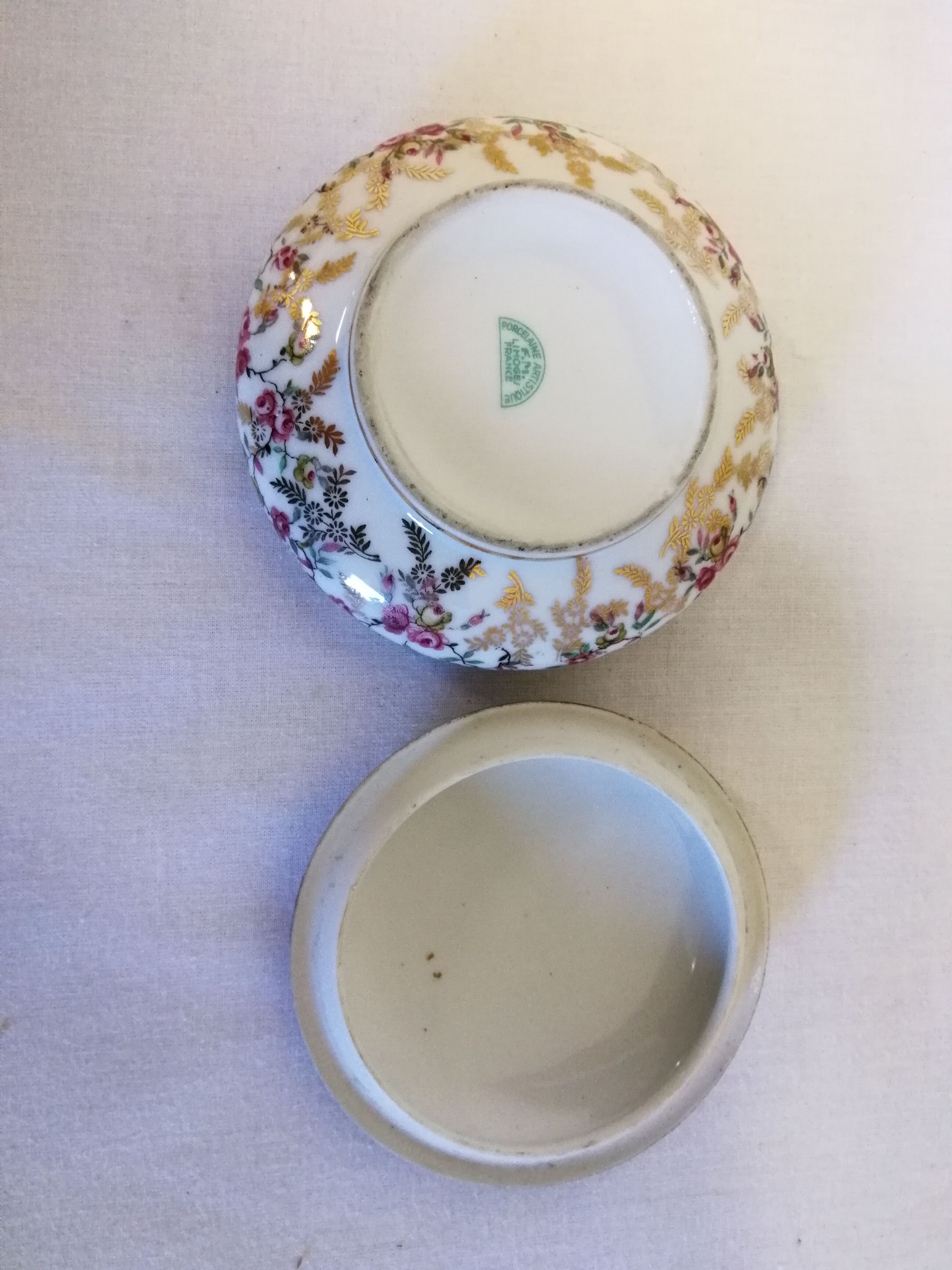 Porcelain bonbonnière F. Mr Limoges