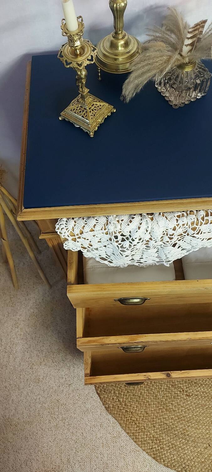 Old chest of drawers