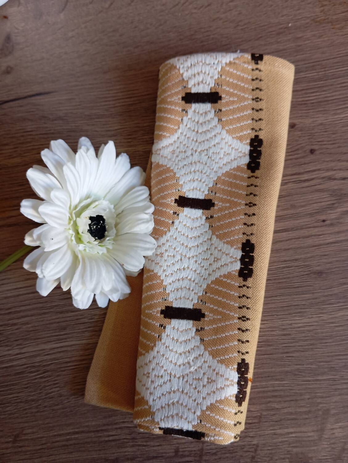 5 napkins 49x49 cm beige with geometric pattern, vintage