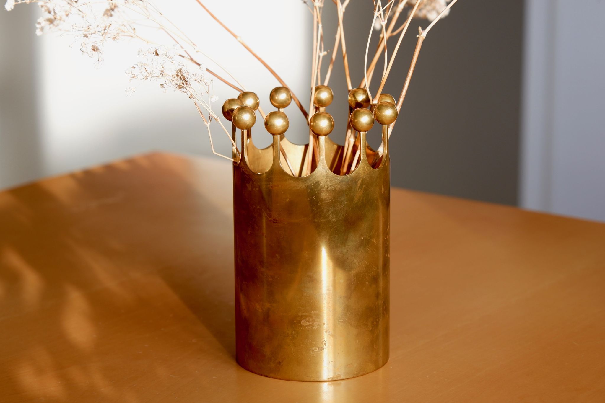 Pierre Forssell crown brass vase for Skultuna circa 1970