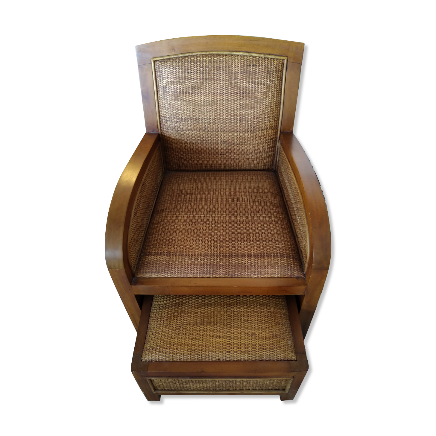Colonial rattan armchair with ottoman
