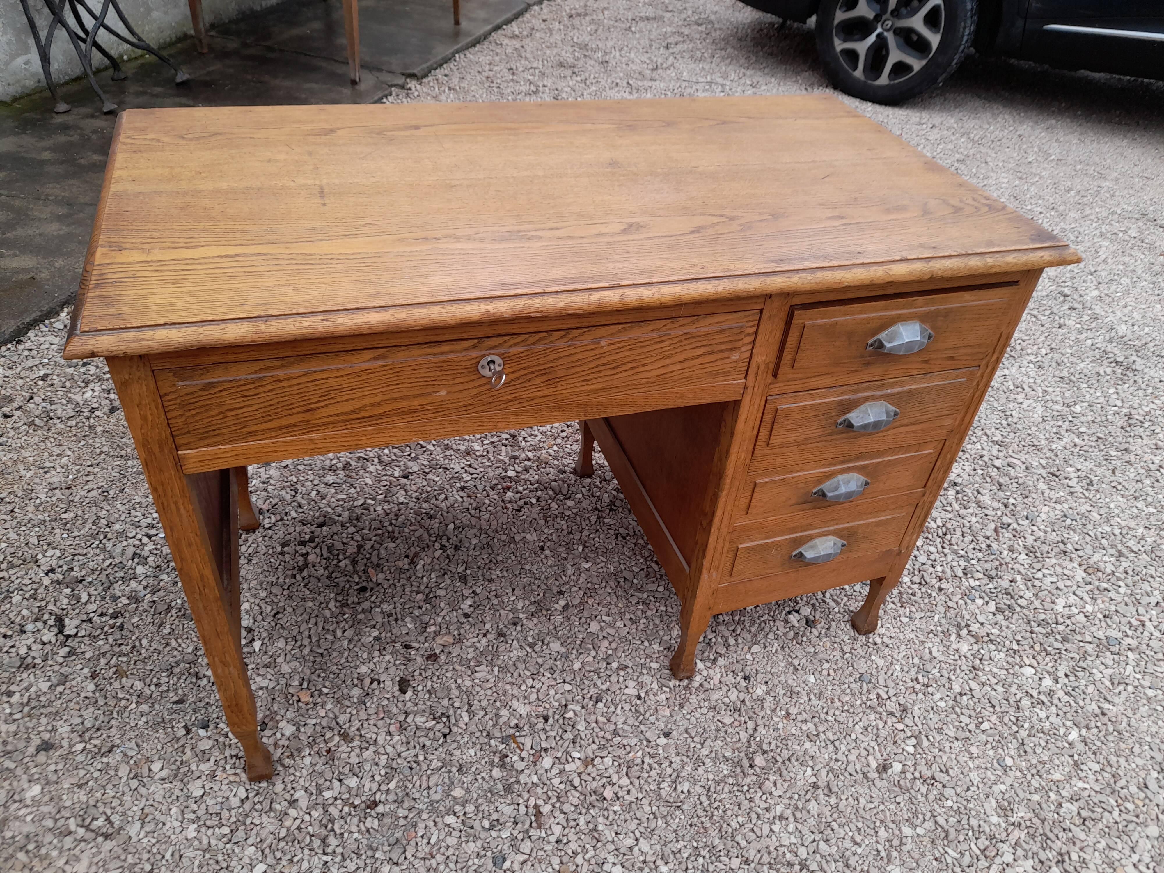 Old 1950 oak desk 5 drawers