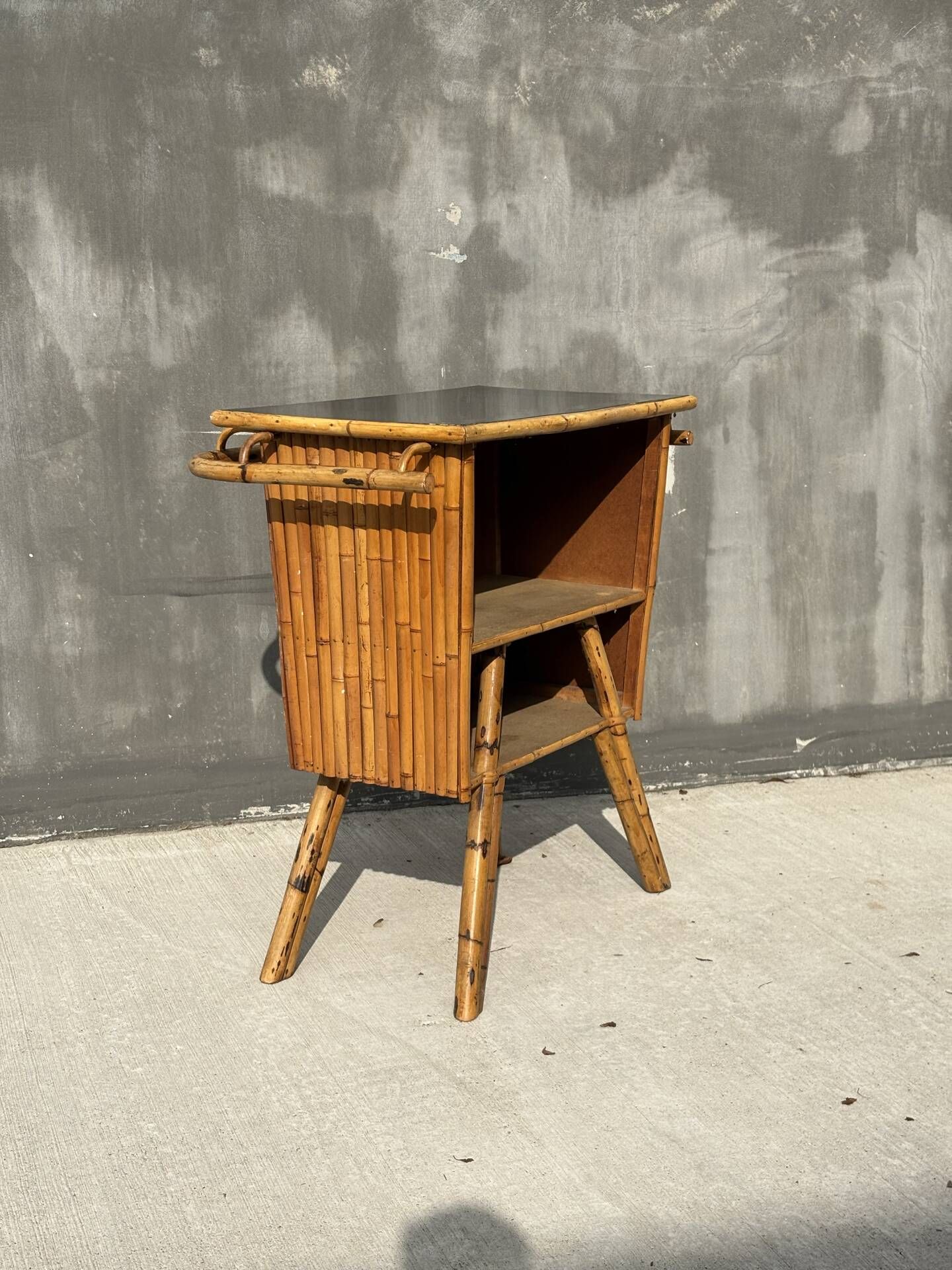 Vintage bamboo Tiki bar – 1950s-1960s