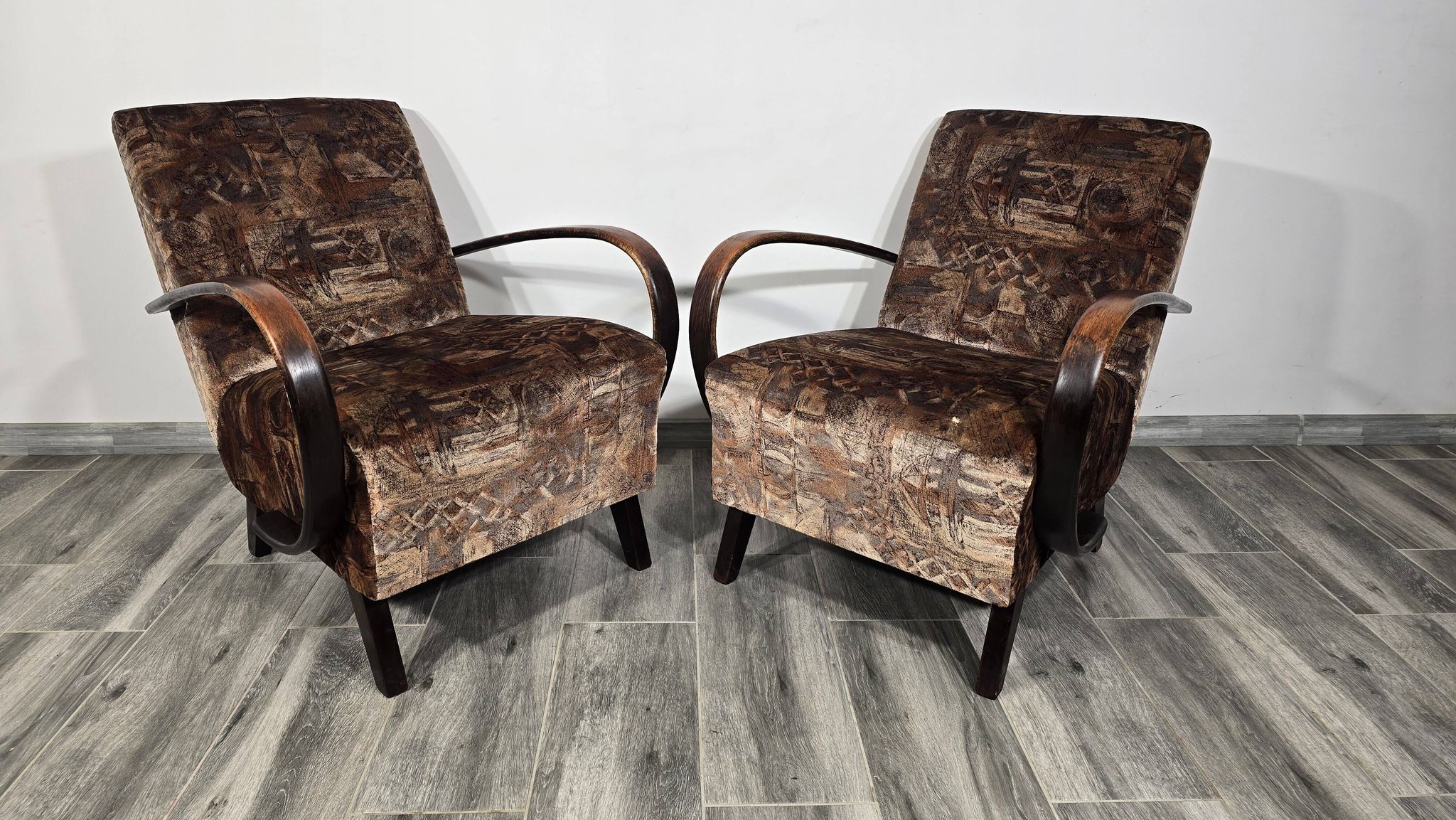 Paire de fauteuils de Jindrich Halabala, années 1940