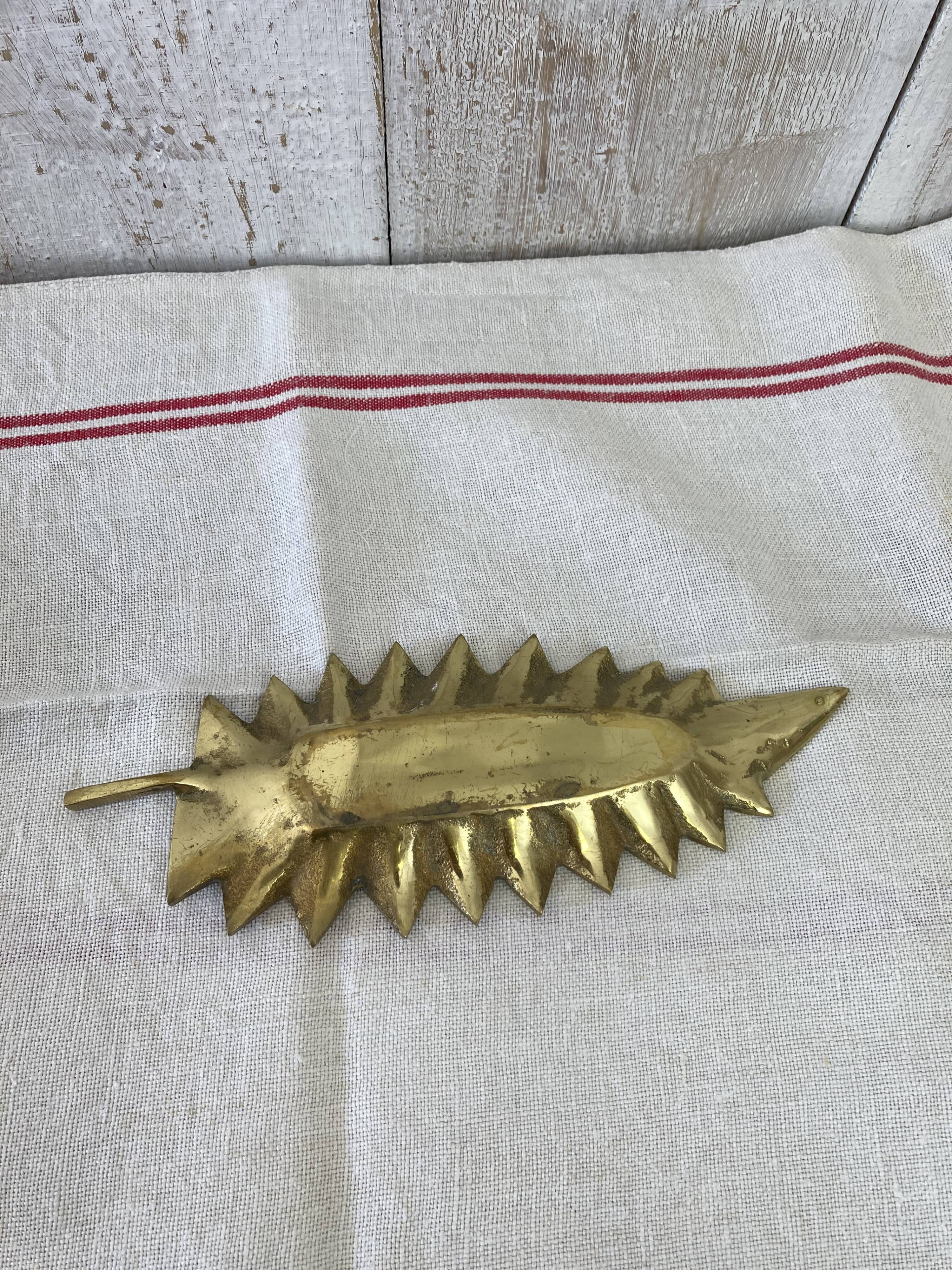 Vintage pocket emptier