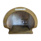 Telephone booth