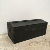 Matte black curved trunk