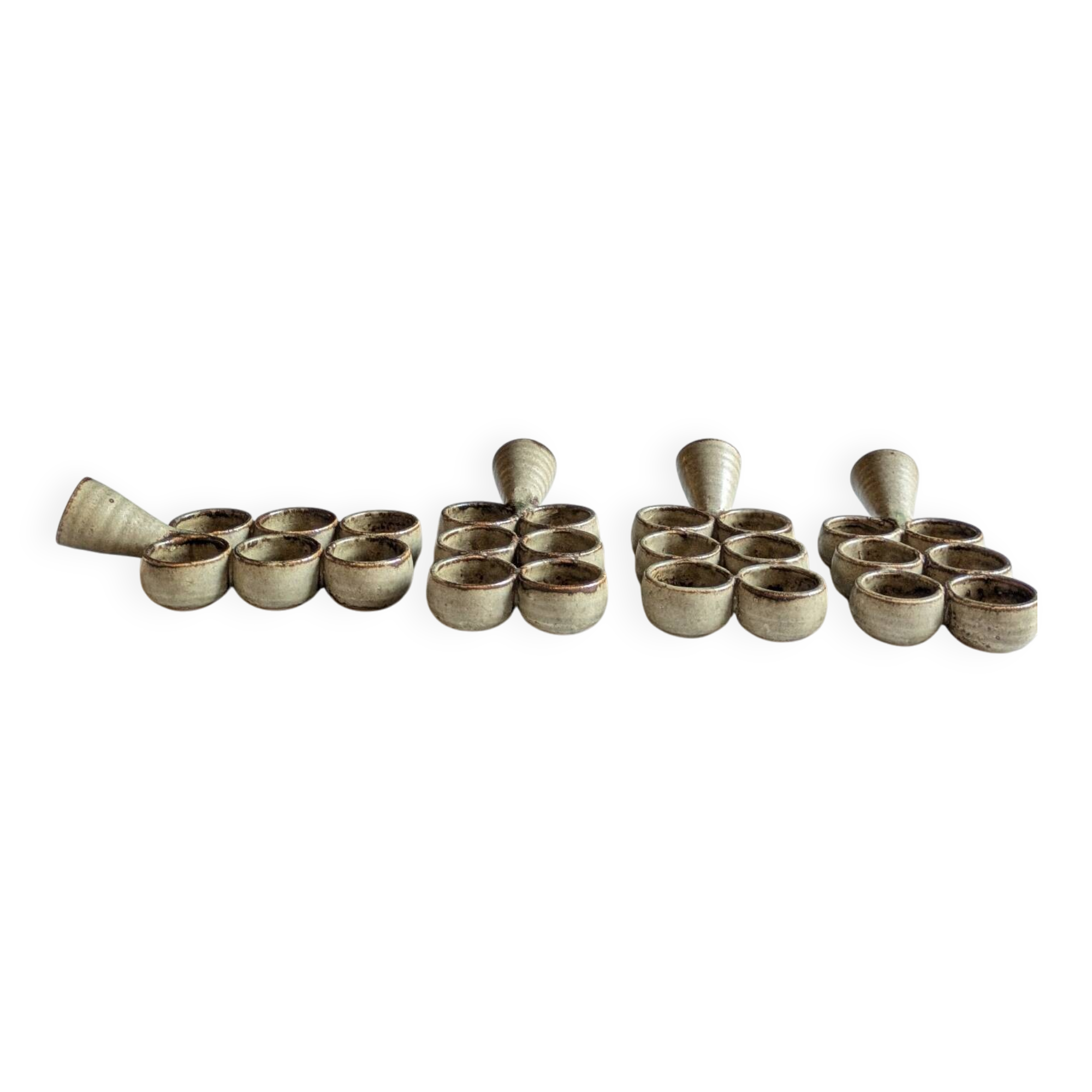 Buralist earthenware cauldrons.