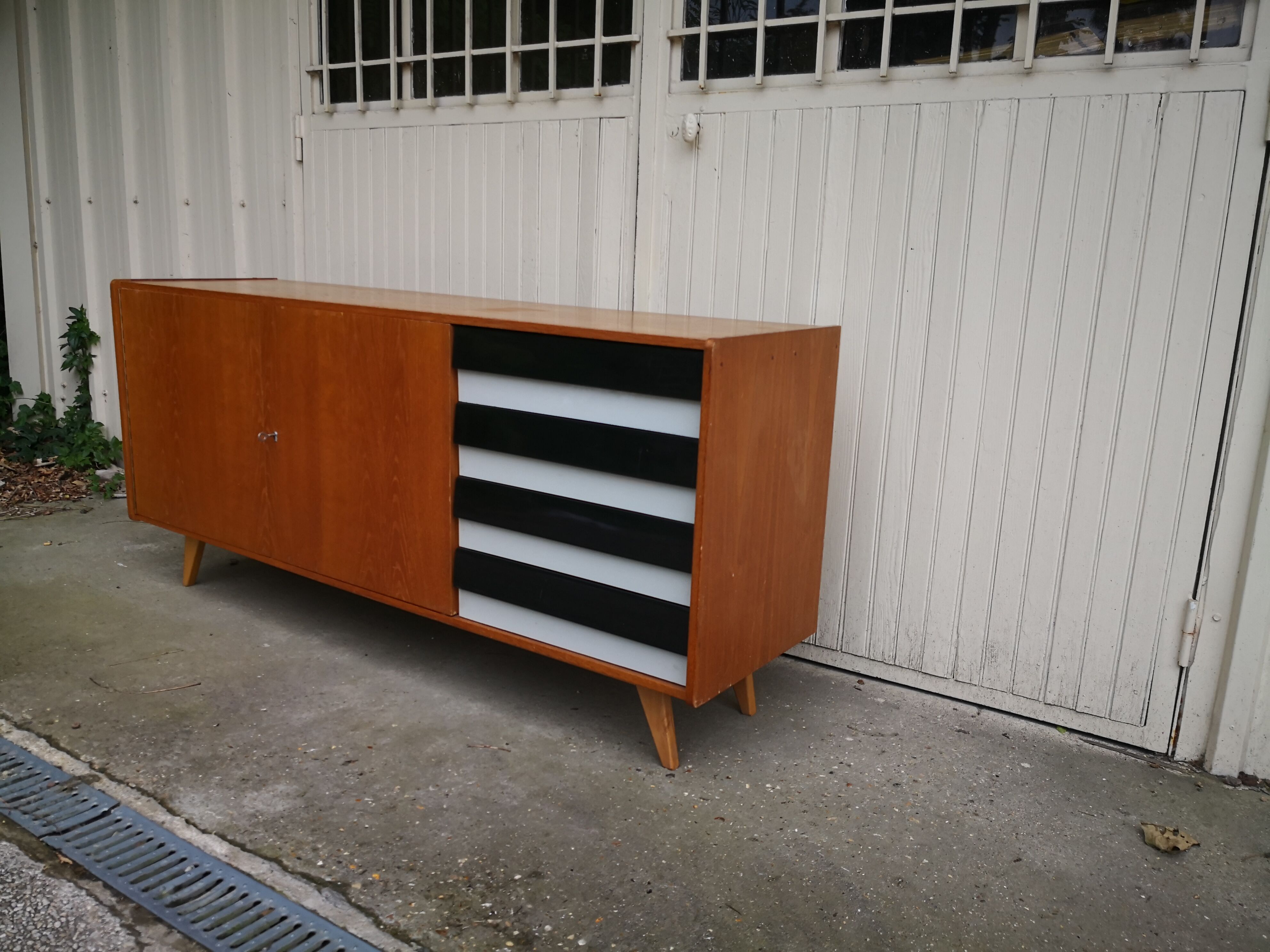 Enfilade vintage style scandinave Jiroutek Tchèque  1960