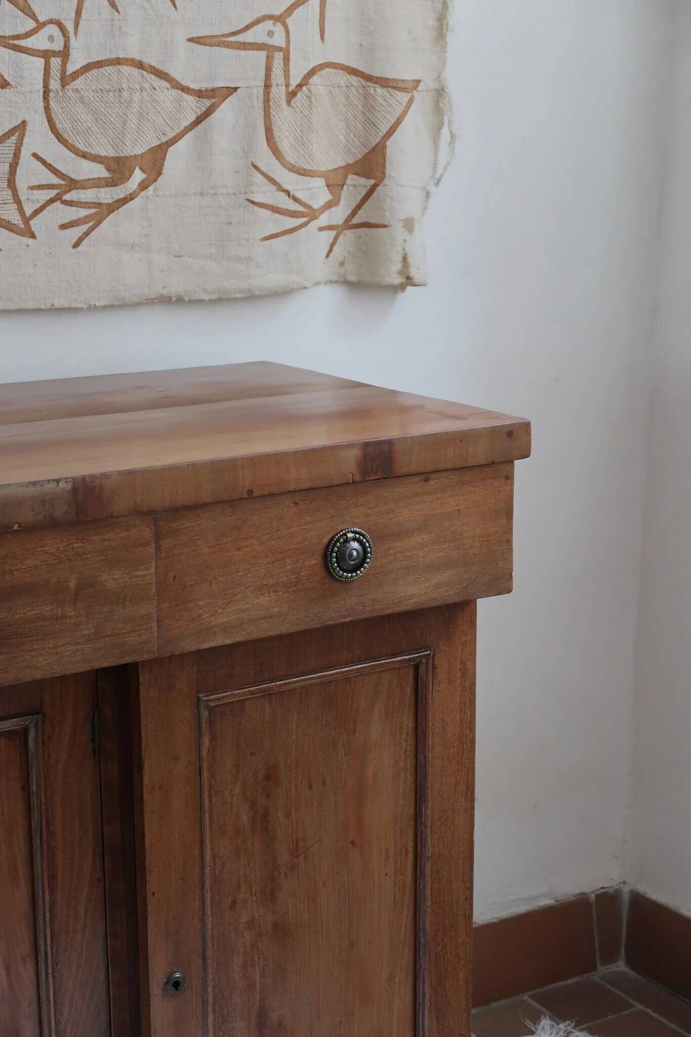 Walnut sideboard, 3 drawers and 3 doors, 1930s.