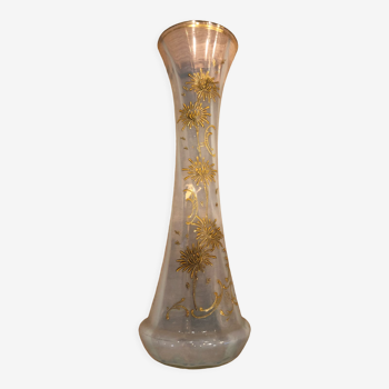 Opalescent vase