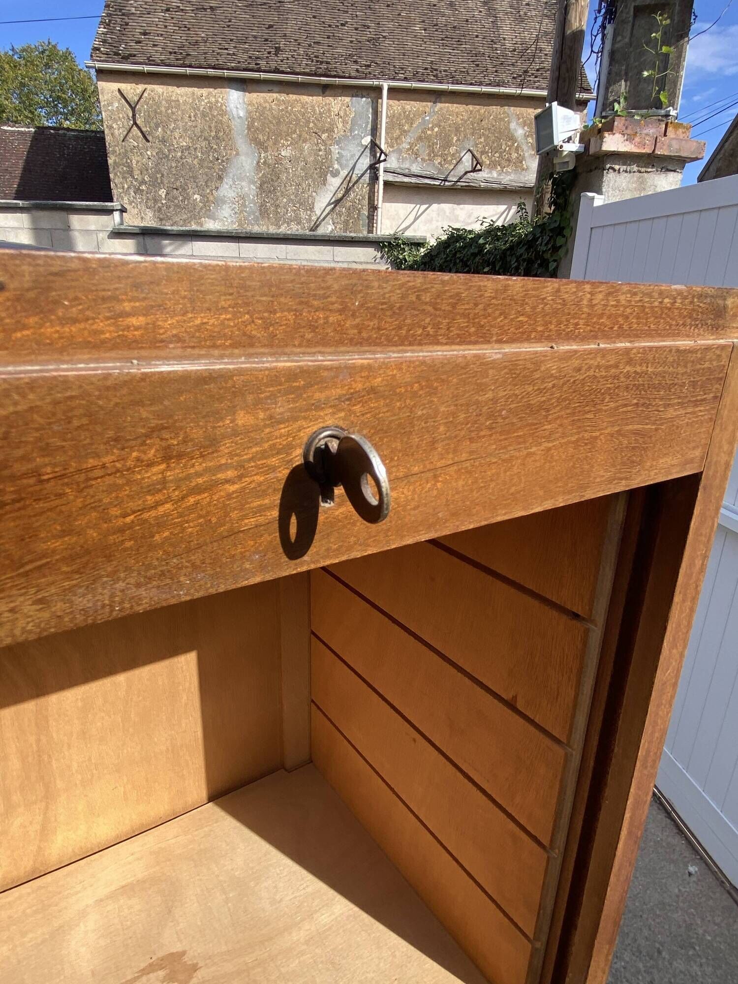 Double-column oak filing cabinet with curtains, 50.