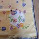 Petite nappe à thé ancienne brodée
