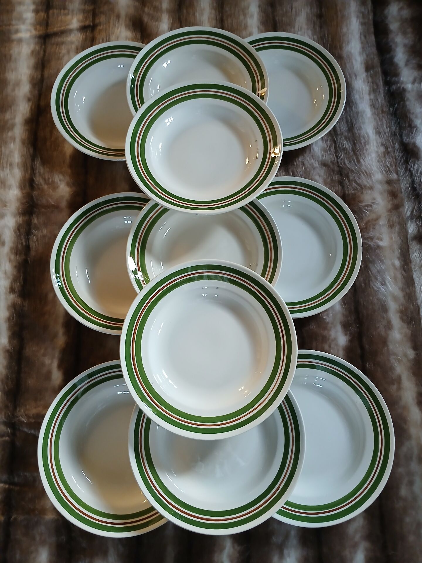 11 assiettes creuses anciennes Moulin des Loups