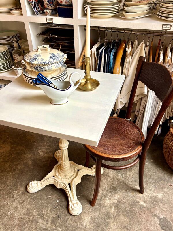 Table bistrot en fonte de fer beige et bois écru