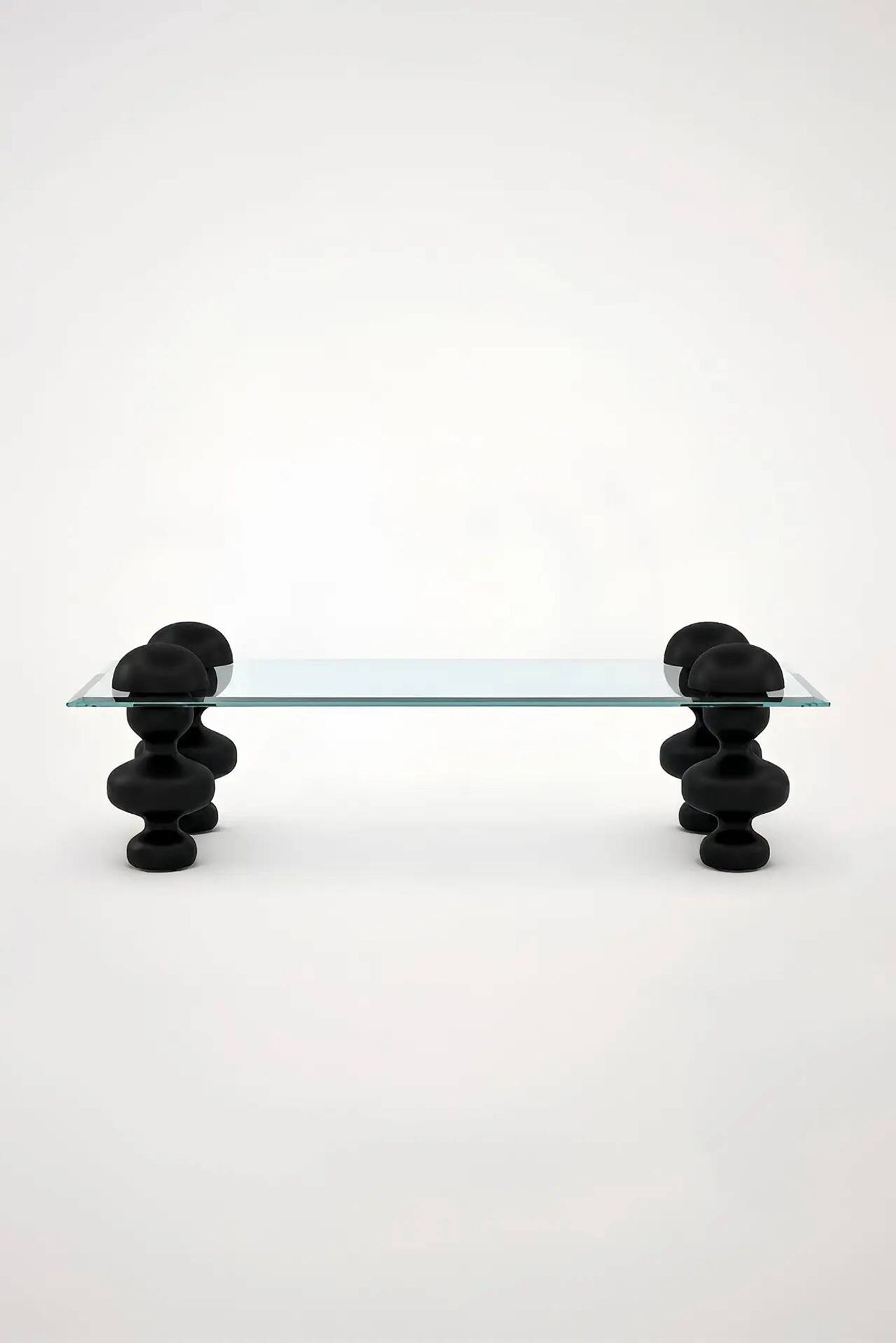 Coffee table in glass and mango wood