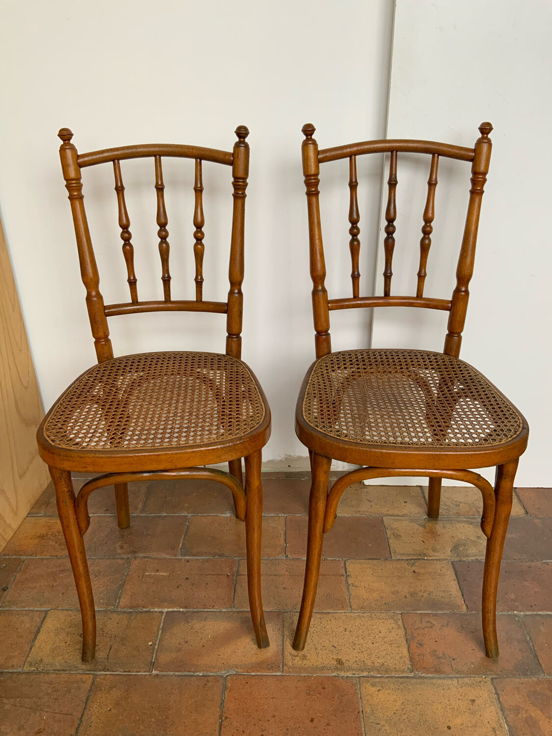 Pair of chairs bistrot