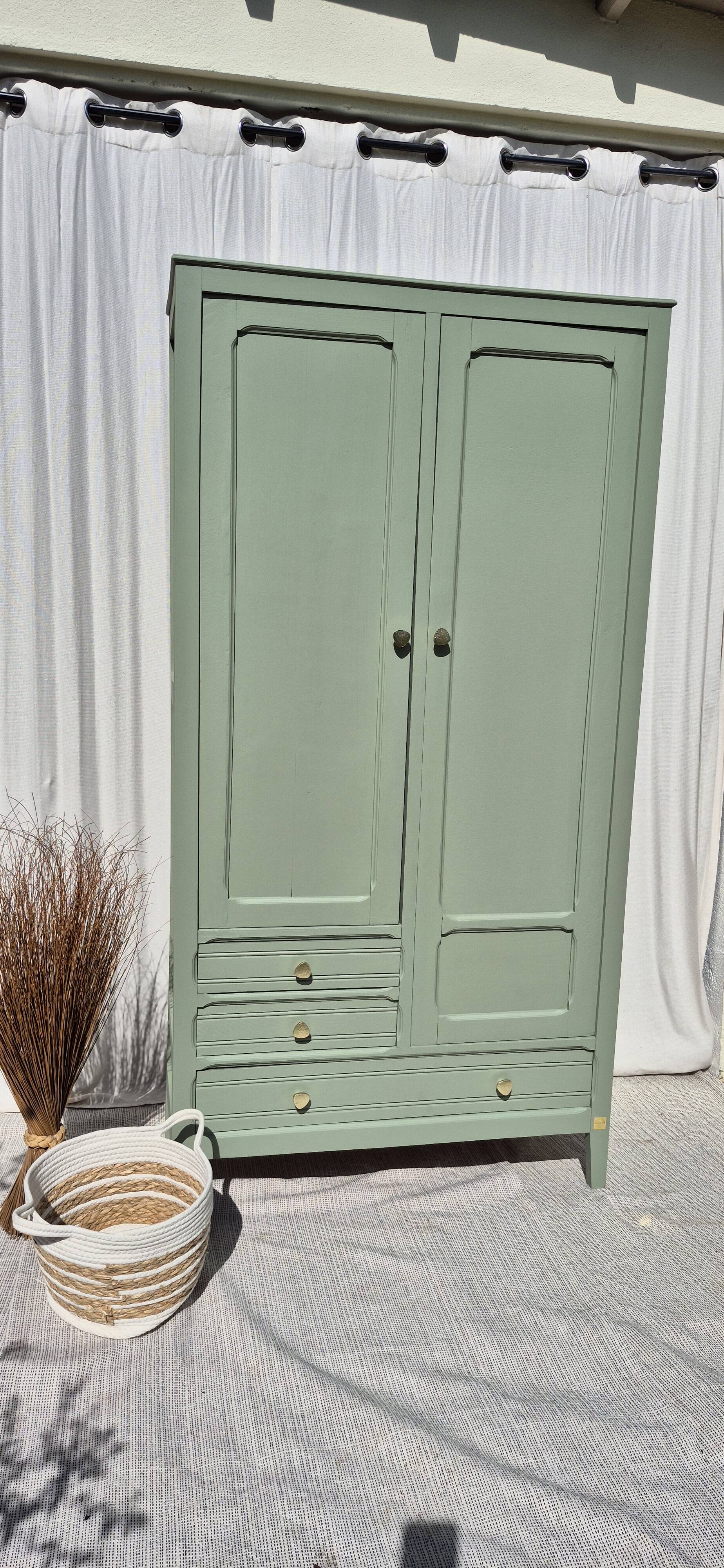 Armoire Parisienne d'hötel