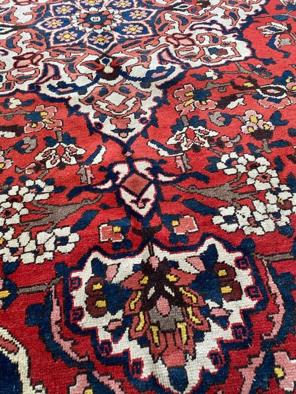 Old Persian rug Bakhtiar 210x300 cm