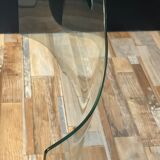 Curved fire screen tempered glass design