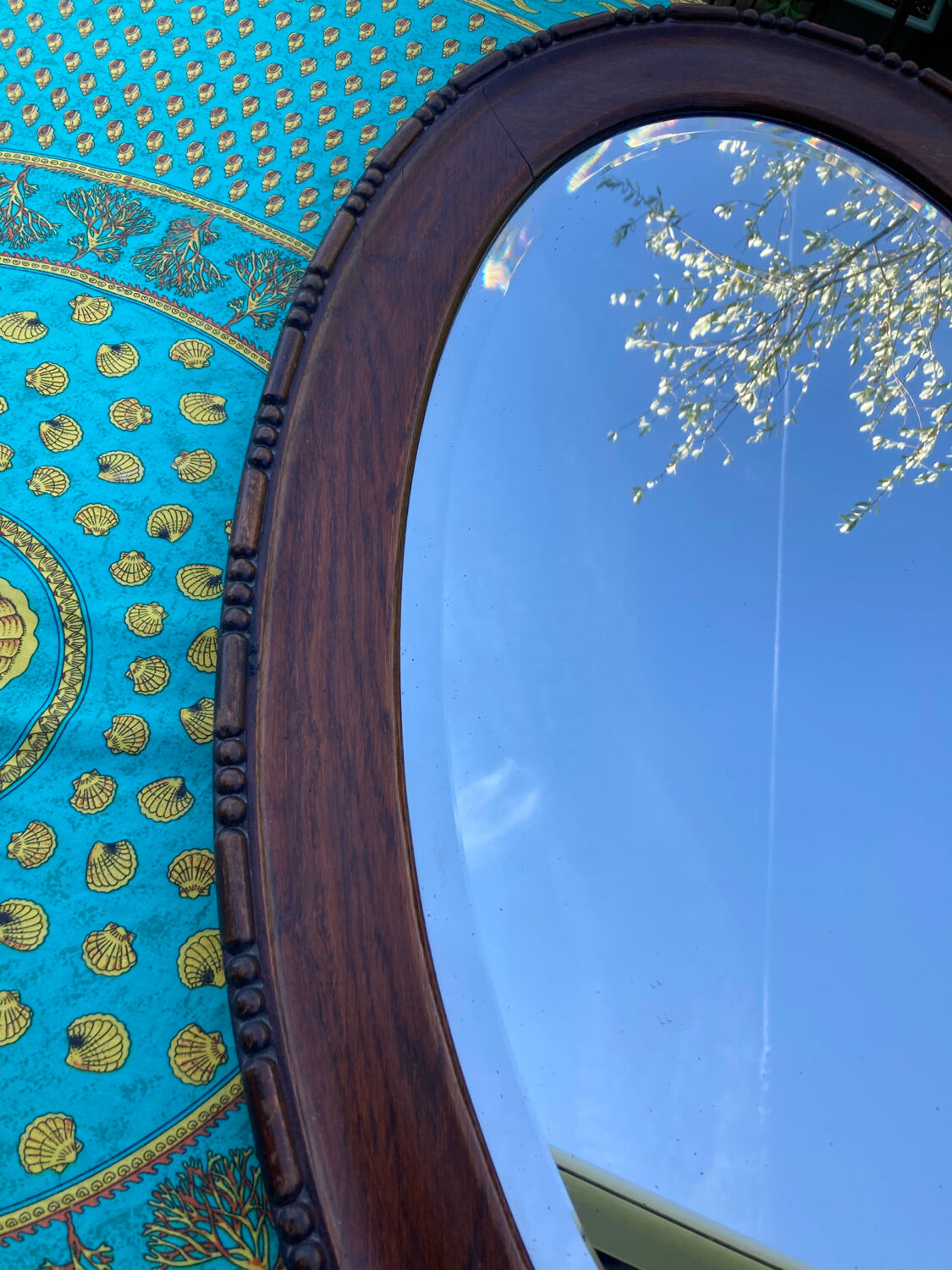 Beveled wooden mirror 52x82cm