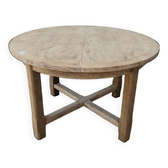 Large round table with extension