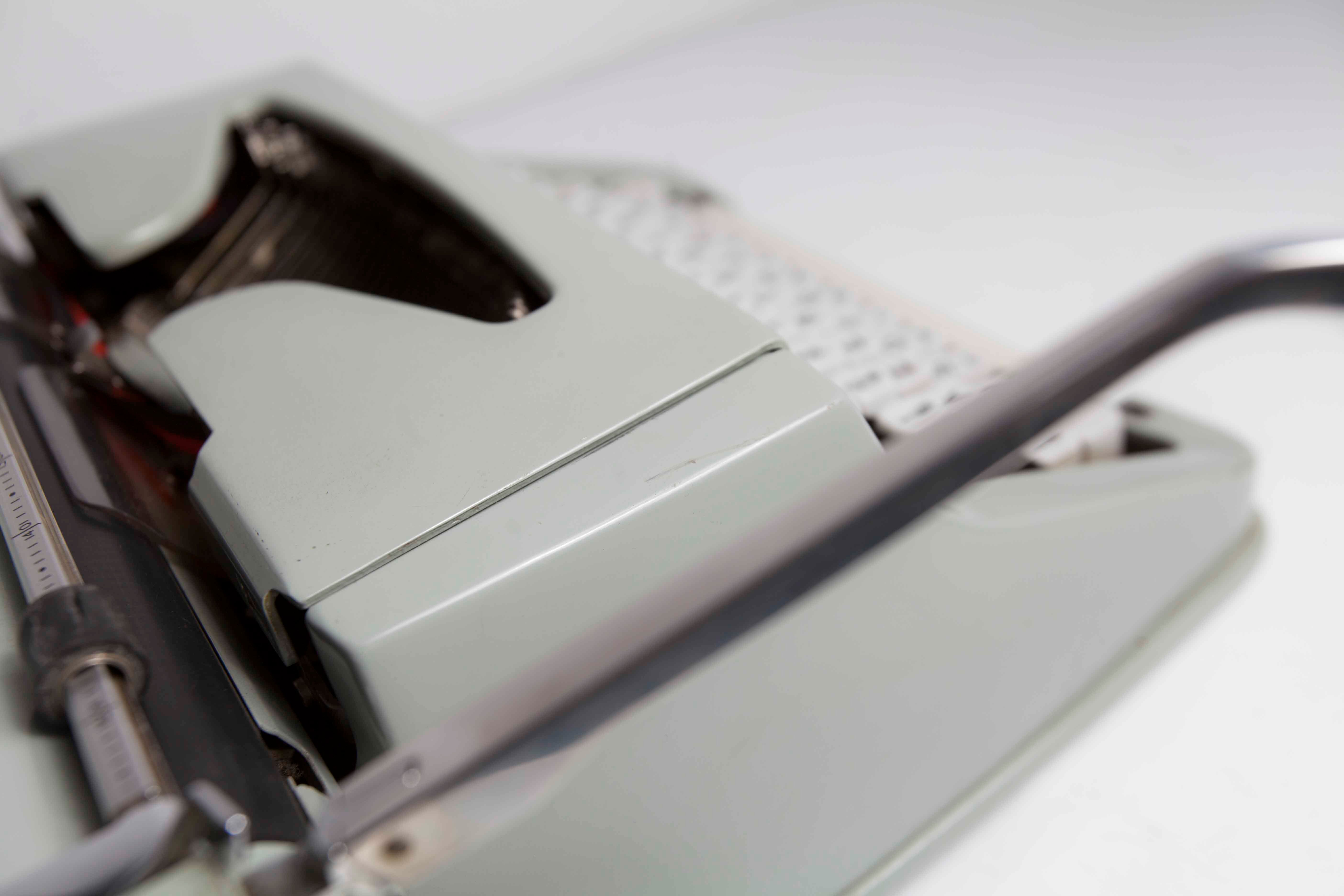 Hermes 3000 typewriter cleaned and tested