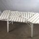 Table de jardin pliante blanche vintage en bois