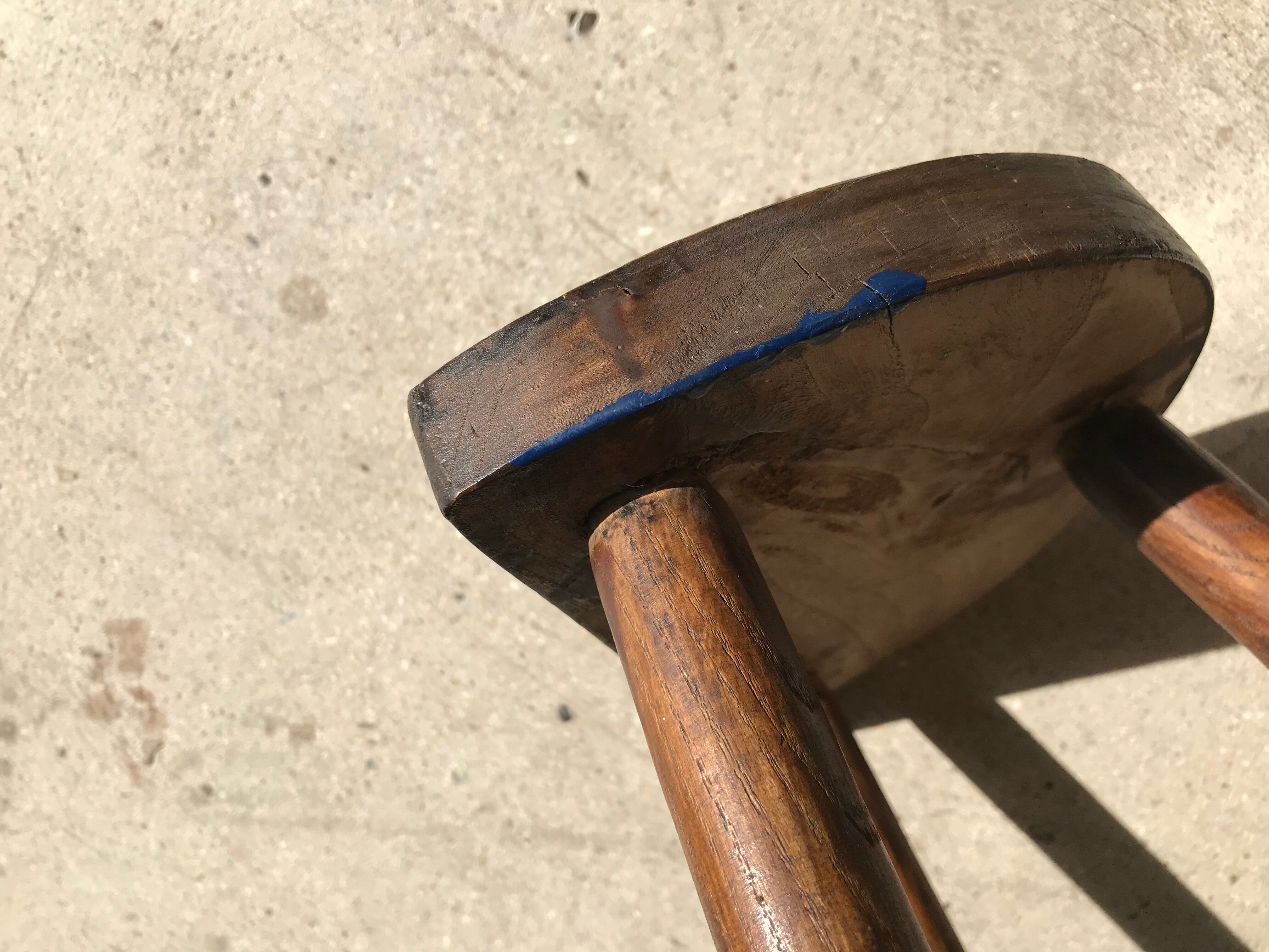 Stool in solid wood tripod seat half-moon