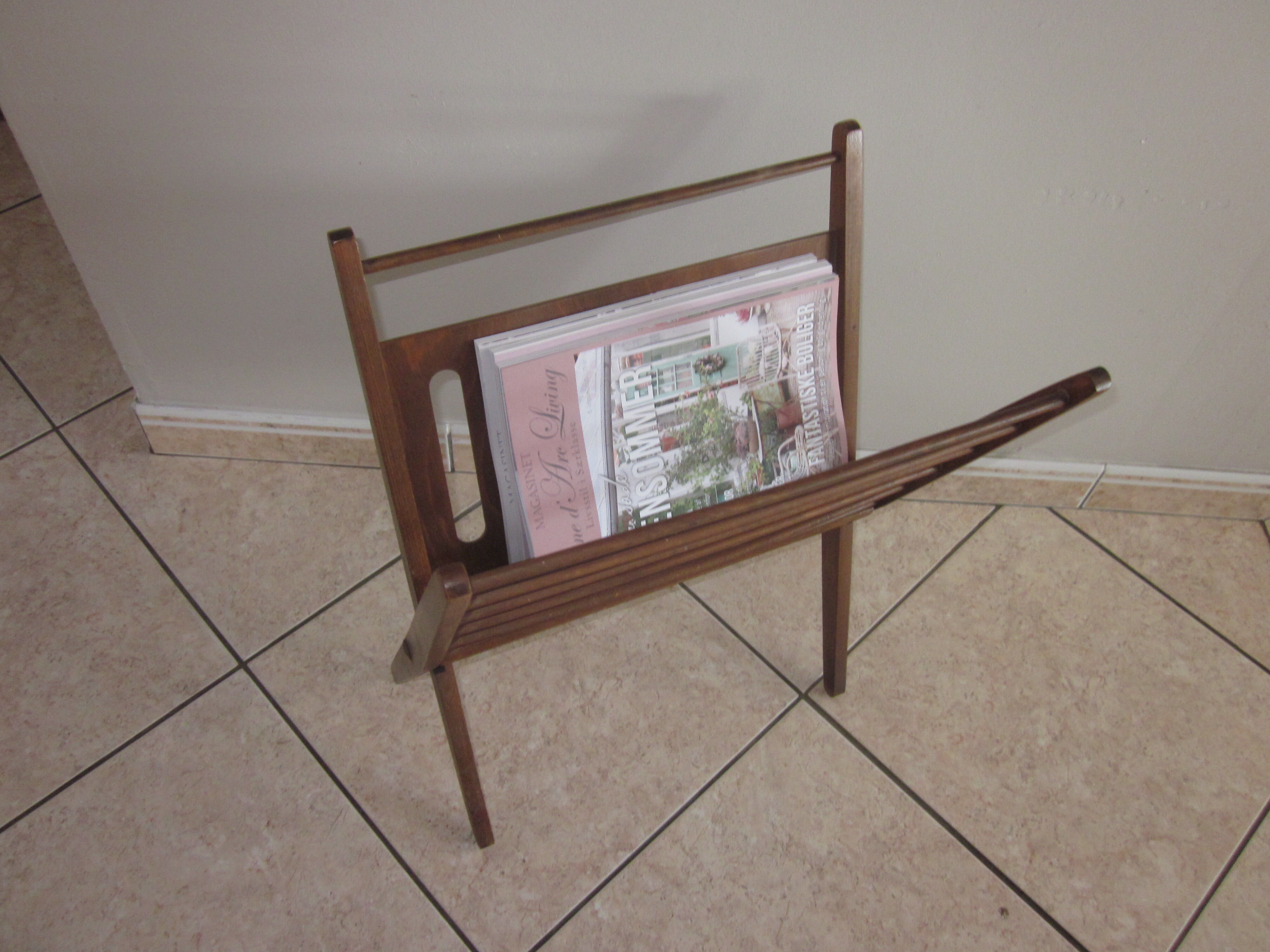 Vintage magazine holder