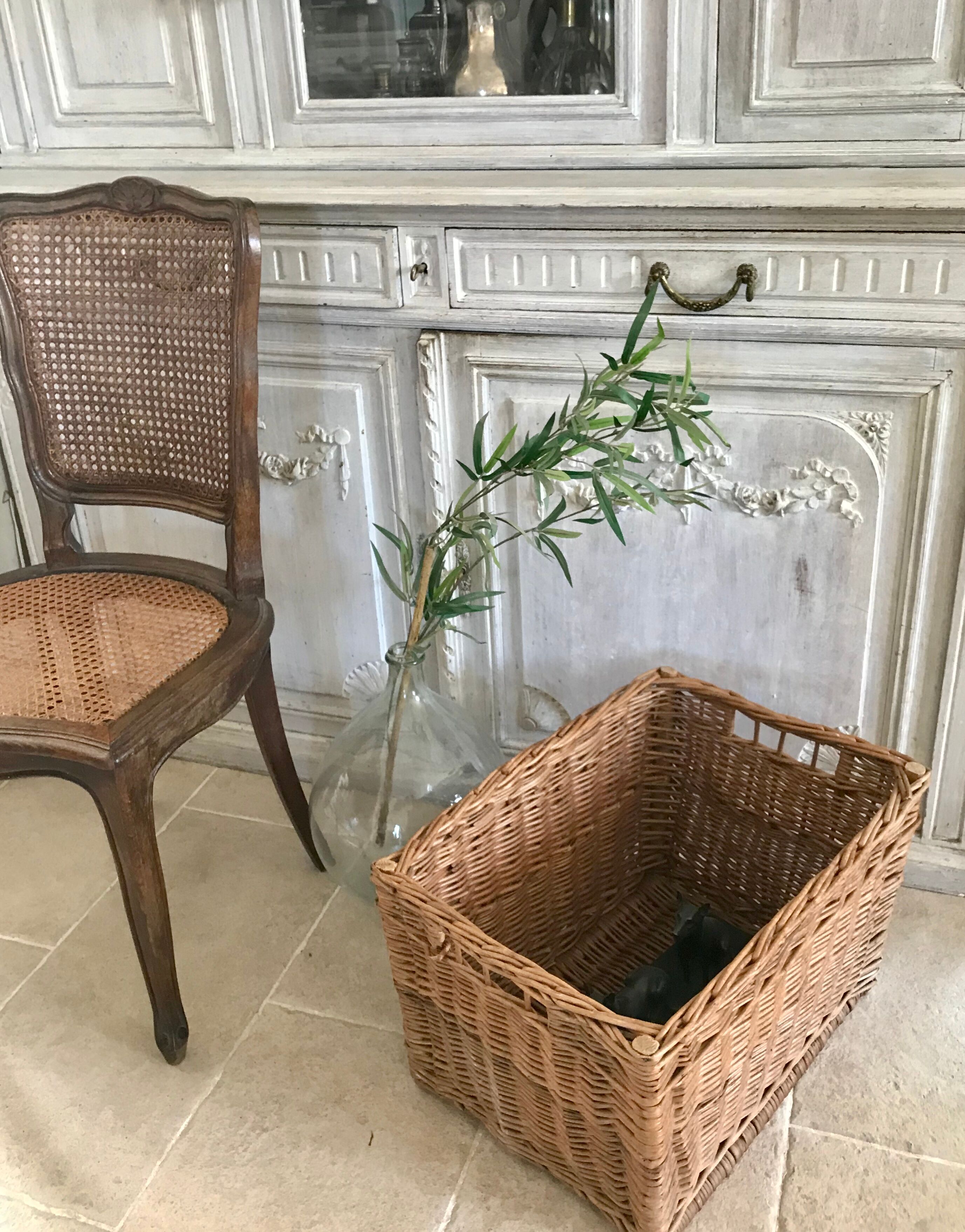 Wicker laundry basket